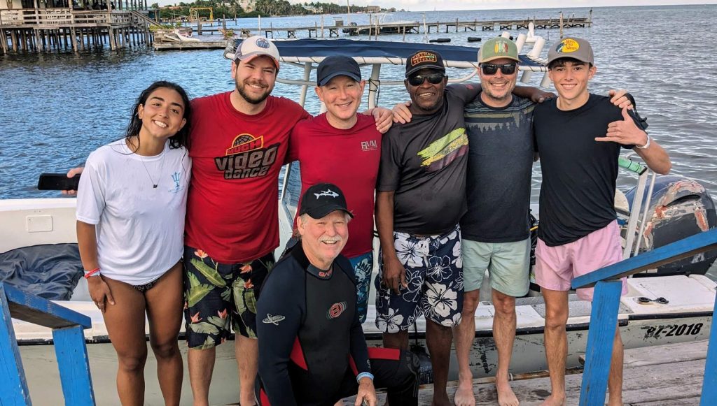 Dive group from Edmonton in Belize scuba diving