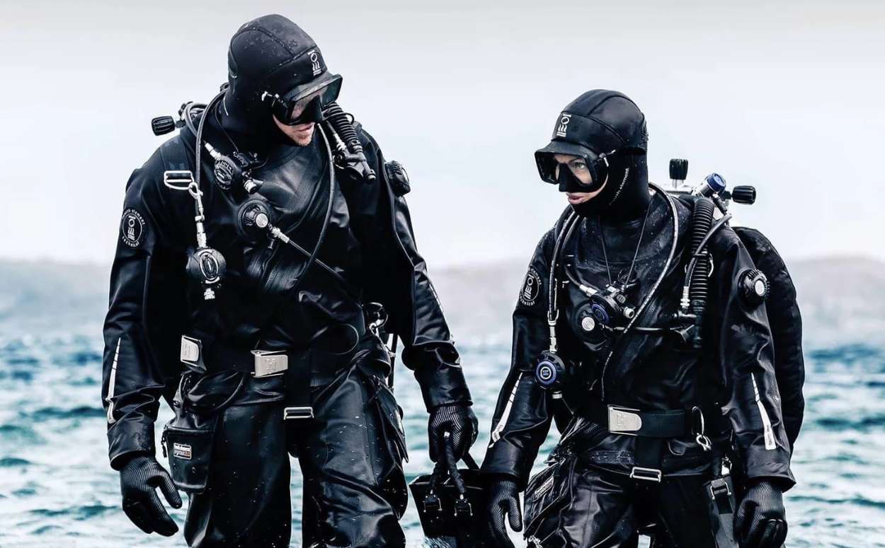 Scuba diving in a drysuit in Canada