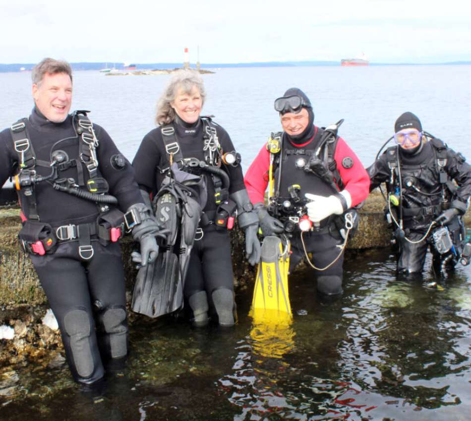 Diving on Vancouver Island with Phil Smith and his gang